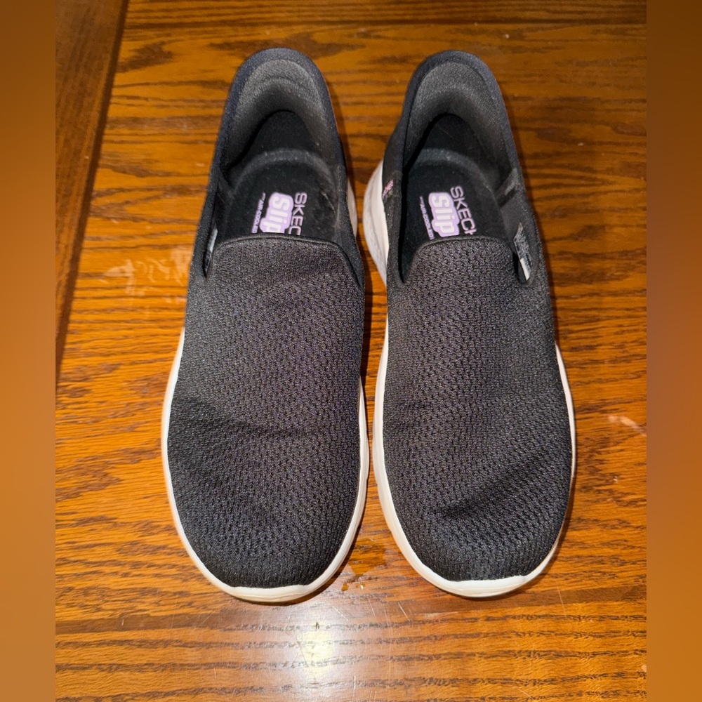 Skecher slip-ins